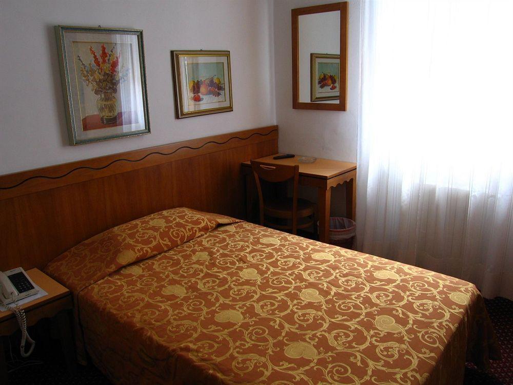 Nuova Italia Hotel Florencia